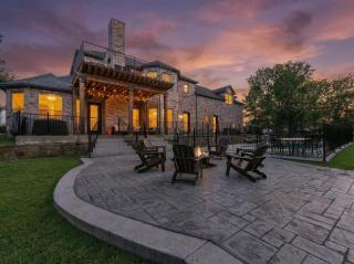 Shady Shores Lake House - Hot Tub Dog-Friendly - 8
