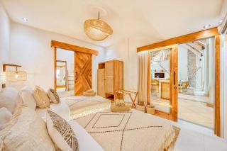 Villa Manhattan - Luxurious 4 BDR Villa, huge pool - 9