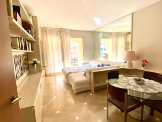 Monaco, elegant apt ideal for 2 with Luxury Terrace, Pool & Garden View, 15min walk to GP - Monte Carlo - 2