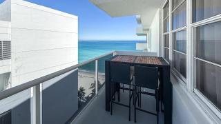 Great 2BR Condo-DIRECT BEACH ACCESS Pool, Gym and FREE Parking - 3