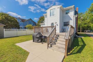 Bethany Breeze Cozy 4BR Bungalow 2 Miles to Sand! - 1