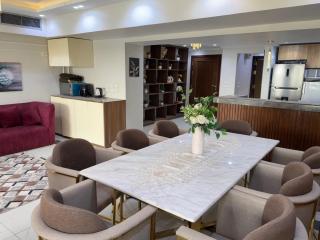 Luxury 3BR Apartment - Nile & Pyramids View - Pool & Balcony - 0