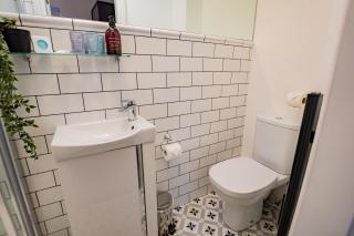 Superb Seafront Studio - 2