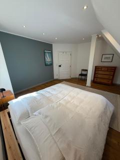 Luxuriöse Design Wohnung am Barockschloss 150 m2 - 3