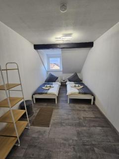 Gemütliche Dachwohnung in Bruchmühlbach-Miesau - 8