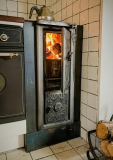 Charming Lakeside Cabin In The Heart Of Sweden - 3