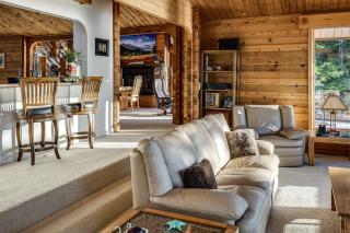 Hot Tub and Whale Watching! Scenic Sitka Escape - 4