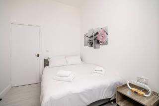 Cozy 2-Bedroom Flat in Central West London - Londen - 8