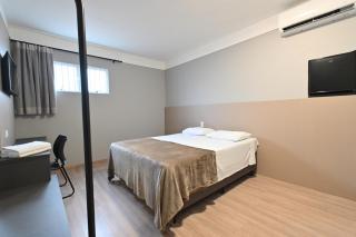 Hotel PrimeInn Excelente Custo Benefício e Taxas de Estacionamento Isentas - 7