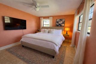 Davis Shores 4BR Getaway Near Downtown - 4