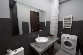 Cozy & Stylish Apartment - 0