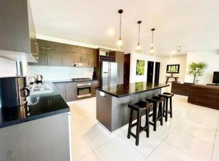 Lomalagi Luxury Apartments 3 Bedroom x 7 Guests Deluxe - 1