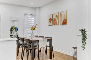 Tor 17 Henderson Ave - 1