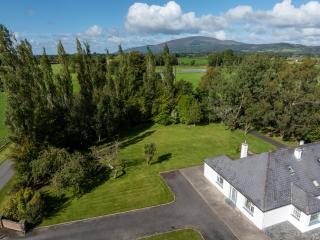 Ballyneill Farmhouse - 9