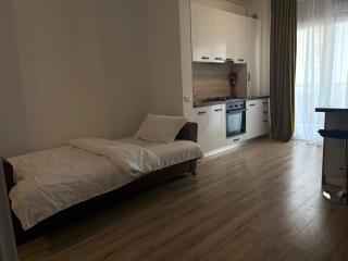 Sika Jolly Apartment - 1