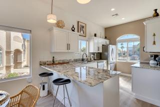 Private Golf Cart! 55-Plus Green Valley Getaway - 2