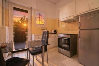 Xolargos Supreme Next to Metro - 8