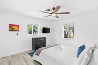 TilahStays Pool House 10 min to Beach - 4