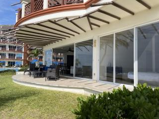 Beautiful 4 bdm Ocean Front Condo at Vivo Resorts - 1