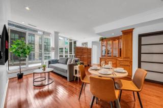 Downtown 5 bed Sleeps 11 unit Near Rogers MTCC Union Lakefront - 0