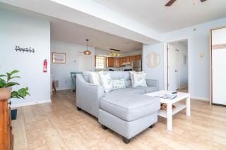 Coastal 1 Bed Sleeps 4 With Private Balcony - 5