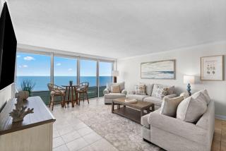 New Beachfront Condo Pool Surfing Fishing - 0
