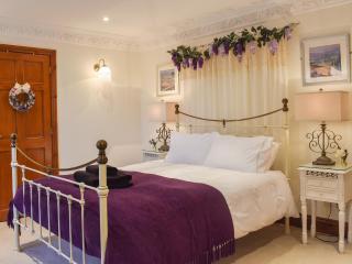 Mews Cottage - 1