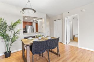 Modern Apt Walkable to Metro & Gym - 7