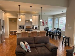 Qualicum Landing West Coast Cottage - 6