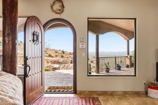 Secluded Retreat Pool Spa Sauna Rooftop Deck - 7
