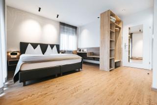 Hotel Restaurant Auerhahn - 1