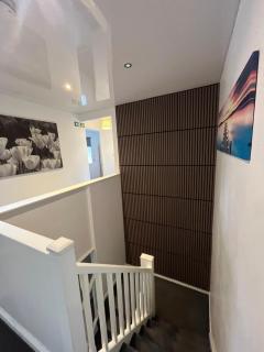 5 BedRm Hse! Ev! & Nr CityCentre! - 8