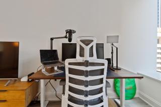 FiDi Junior 1BR w Work Setup by Anyplace - 11418 - 9