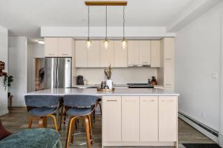 Vintage Vibes Near Whyte Private Patio - 4