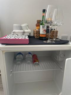 Beautiful room near airport - 9