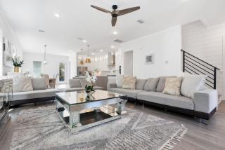 Luxury family twelve bedroom getaway with private pool - 3