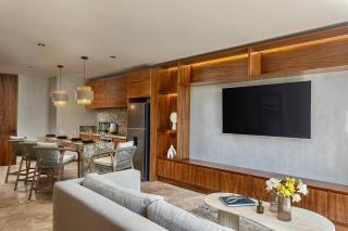 HeusHaven Narai 2BR Rooftop Pool & Jacuzzi - 8