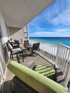 Deluxe 2 bedroom Beach Front at Majestic Sun Resort - 7