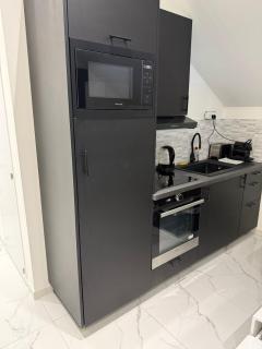 Velvet and Gold Studio Chic - 3