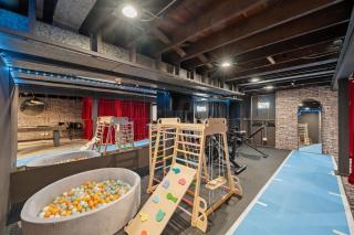 Portage Park, Jacuzzi, Movie Theater, Games & Arcade - 5