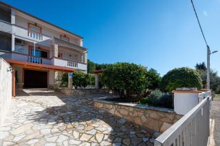 Apartments with parking space Mrljane - Pasman - 20056 - 8