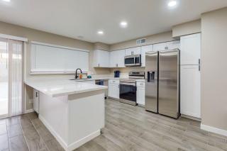 Remodeled home near downtown Chandler with big backyard, patio, streaming - 3