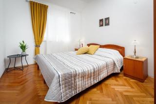 Apartments by the sea Igrane, Makarska - 25288 - 1