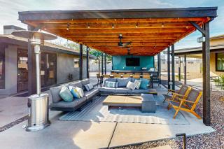 Charming Chandler retreat with pool, guest house, pickleball and putting green! - 7