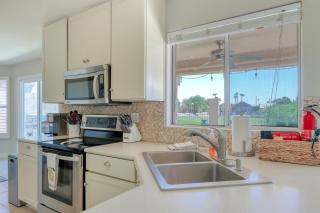 Delightful golf escape with pool, lawn games, pool table, fast WiFi & central AC - 1