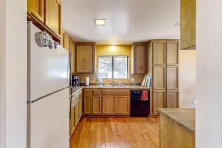 Two-story home with large deck & patio, air hockey, near golf courses - 5