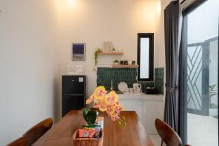 Villa Rooz BARU private pool dining kitchen - 4