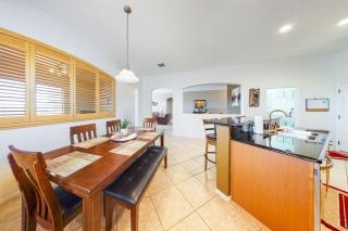 Snowbird-friendly home with fast WiFi, central AC, and private pool - 4