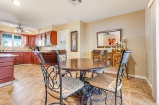 Downtown Home w Enclosed Yard, Gas Grill, Free WiFi, Central AC, Washer, Dryer - 7