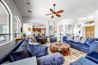 Dog-Friendly Desert Oasis w a Gourmet Kitchen, Private Pool, & Putting Green - 9